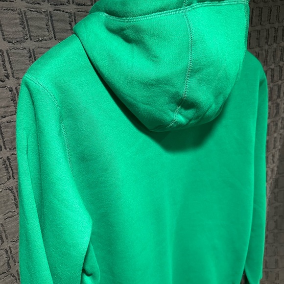 NWT! Nike Club Basketball CHNL FTRA Pullover Mens. Green FN3104-365 - Picture 9 of 13